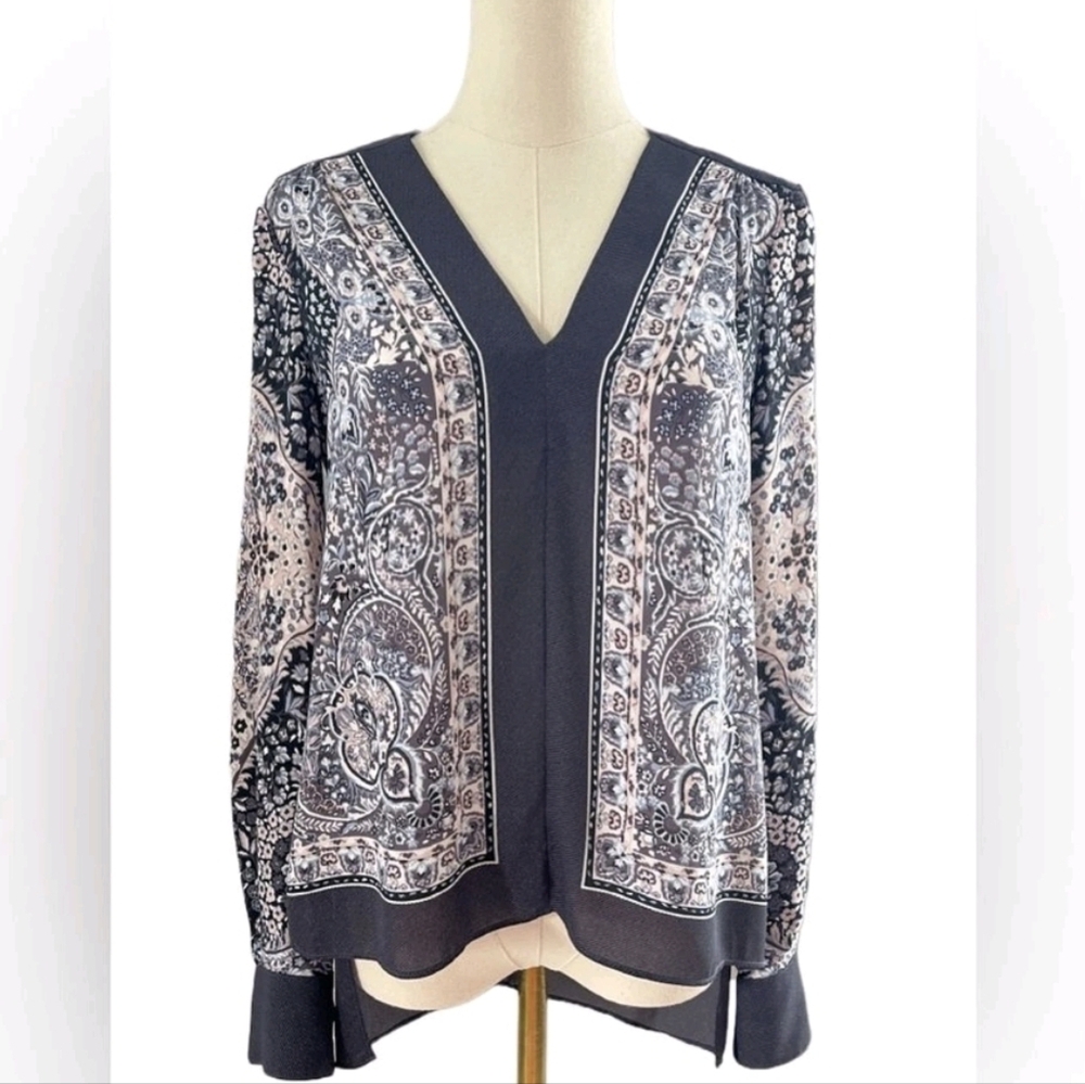BCBGMAXAZRIA Paisley Floral High Low V-Neck Blouse Size: Small